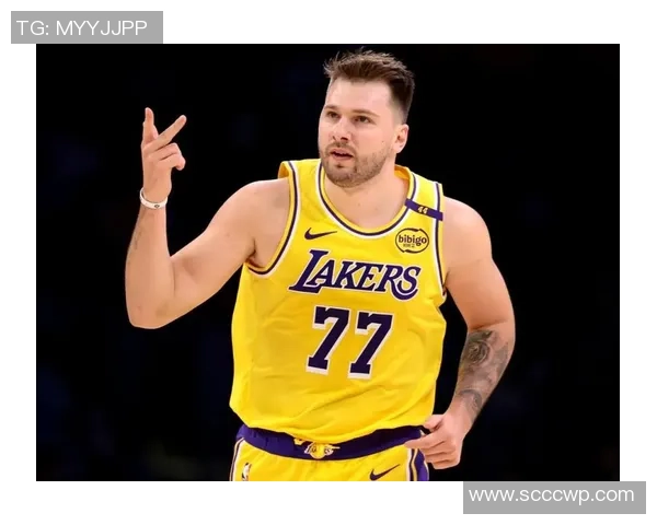 三人组爆砍86分！东契奇杀红眼！湖人24分大胜，字母哥孤立无助